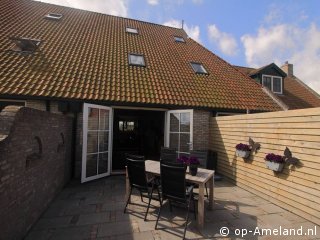 Uut in Thuus (beneden), Ferienhaus auf Ameland für 6 Personen