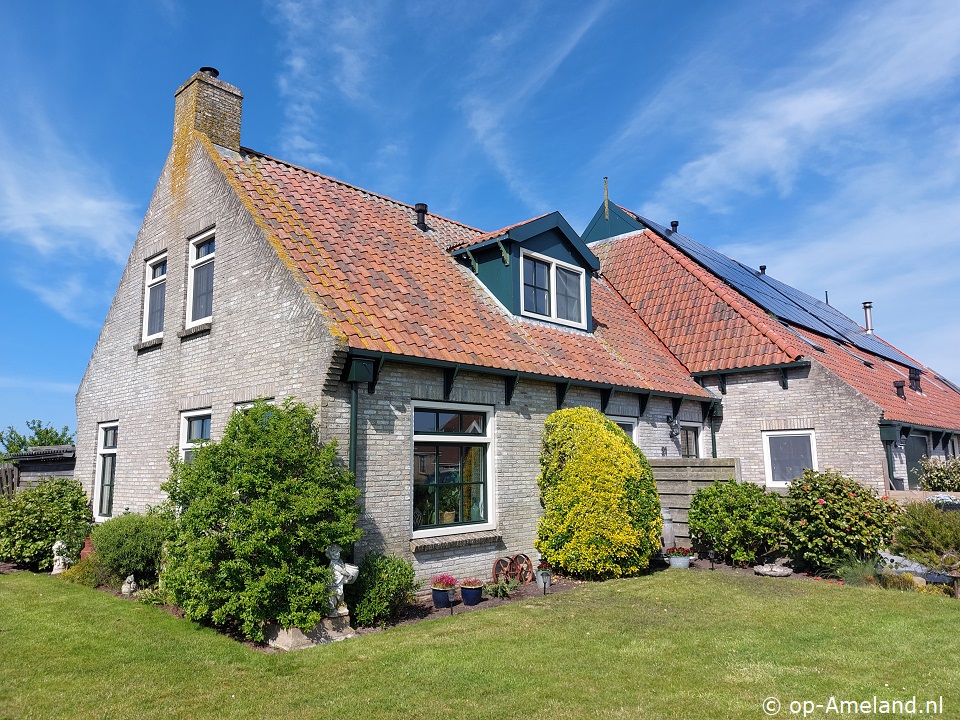 Uut in Thuus (boven), Ferienhaus auf Ameland für 2 Personen