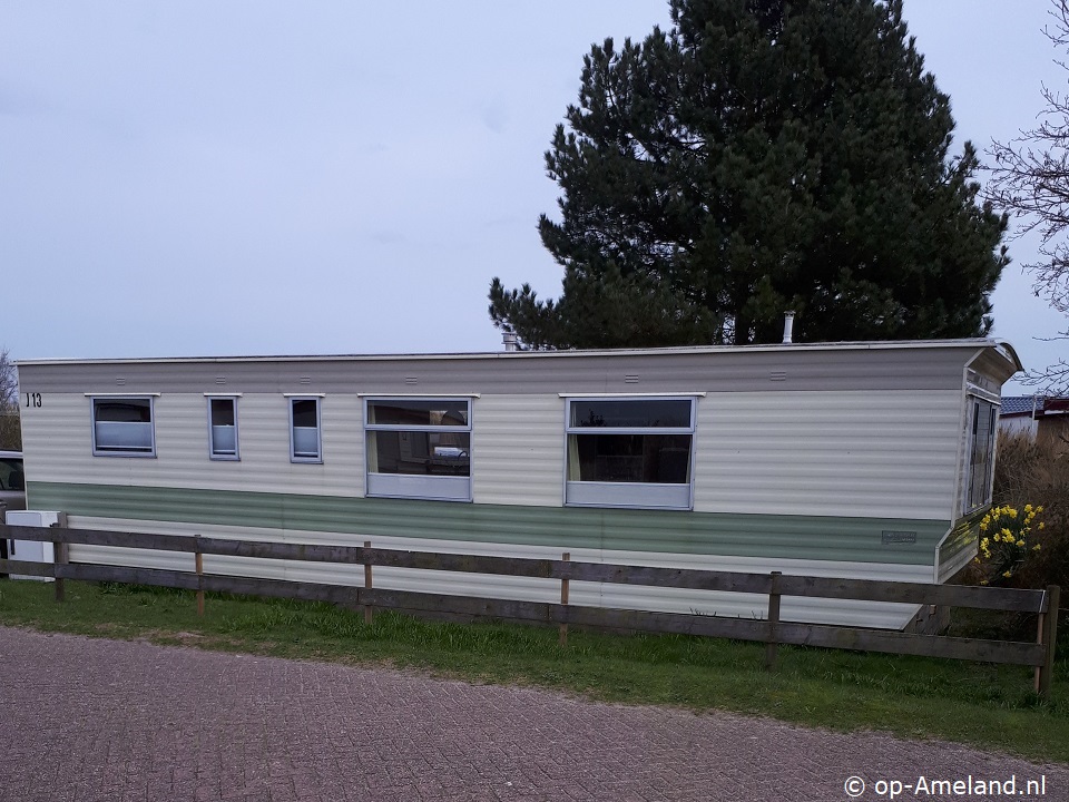 Klein Vaarwater J13, 25+ Wohnwagen auf Ameland