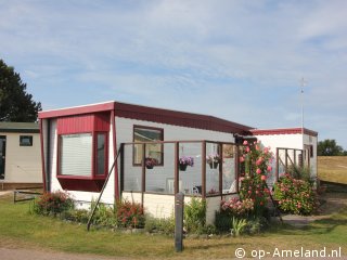 Klein Vaarwater J42, Chalets auf Ameland