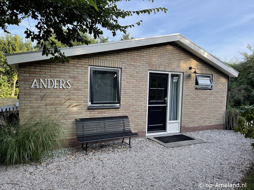 Anders (Buren), Ferienhäuser auf Ameland