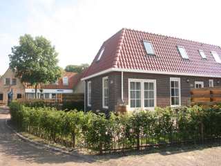 Antraciet, Ferienhäuser auf Ameland